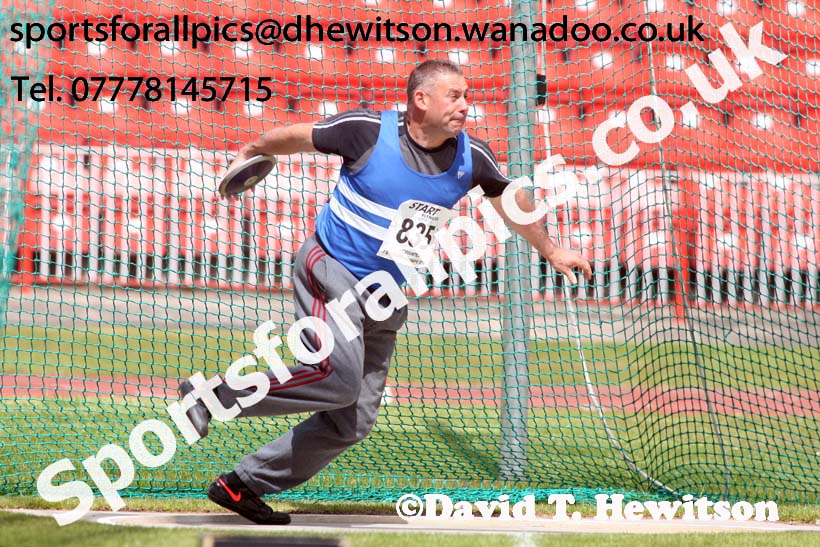 Senior mens discus, North Eastern Track and Field Champs, Gateshead Stadium. Photo: David T. Hewitson/Sports for All Pics